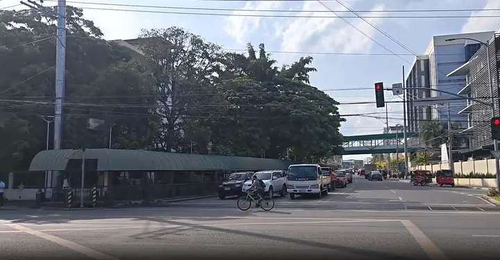 Short May 30, 2026 video from the familiar SPMC crossing area along J.P. Laurel Avenue.