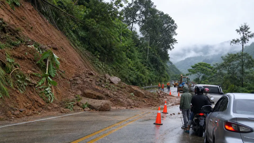 Landslides and Road Cracks Disrupt Three Bukidnon Davao Corridors image